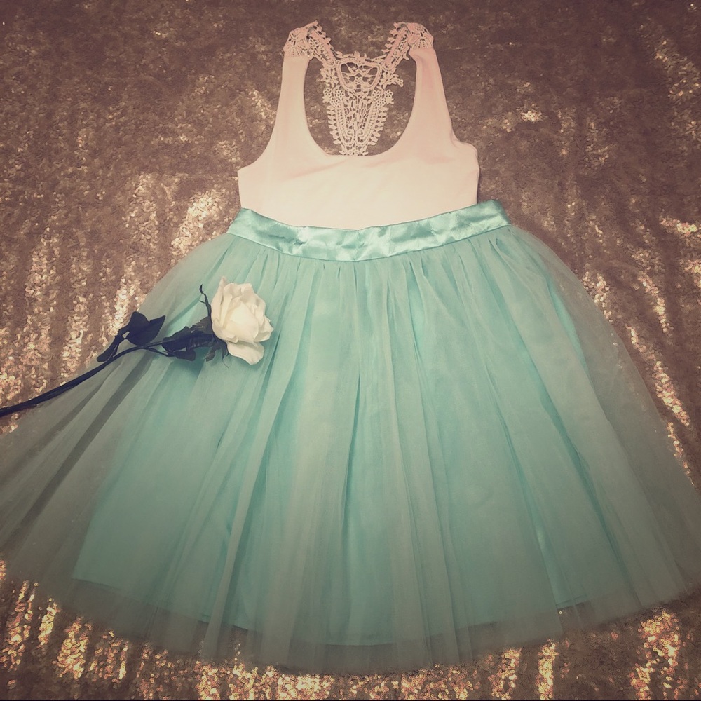 Mint Tutu with clasp and zipper in back 🧚🏻‍♀️